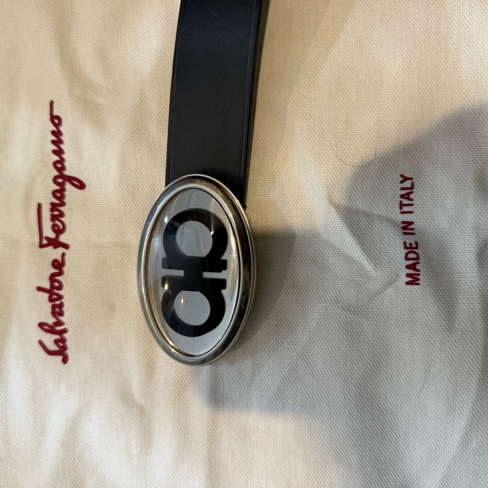 Salvatore Ferragamo Black Leather Belt excellent condition limited edition